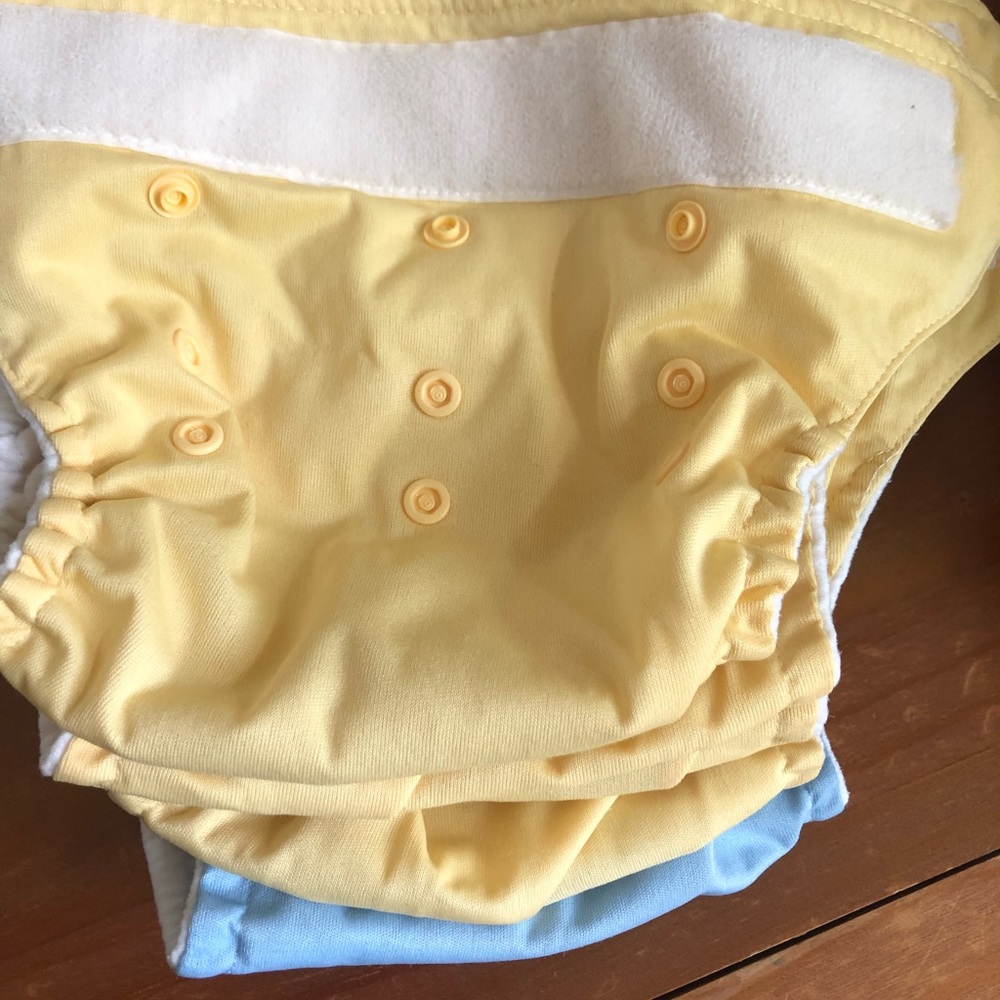 $25 bundle 5 BumGenius diapers